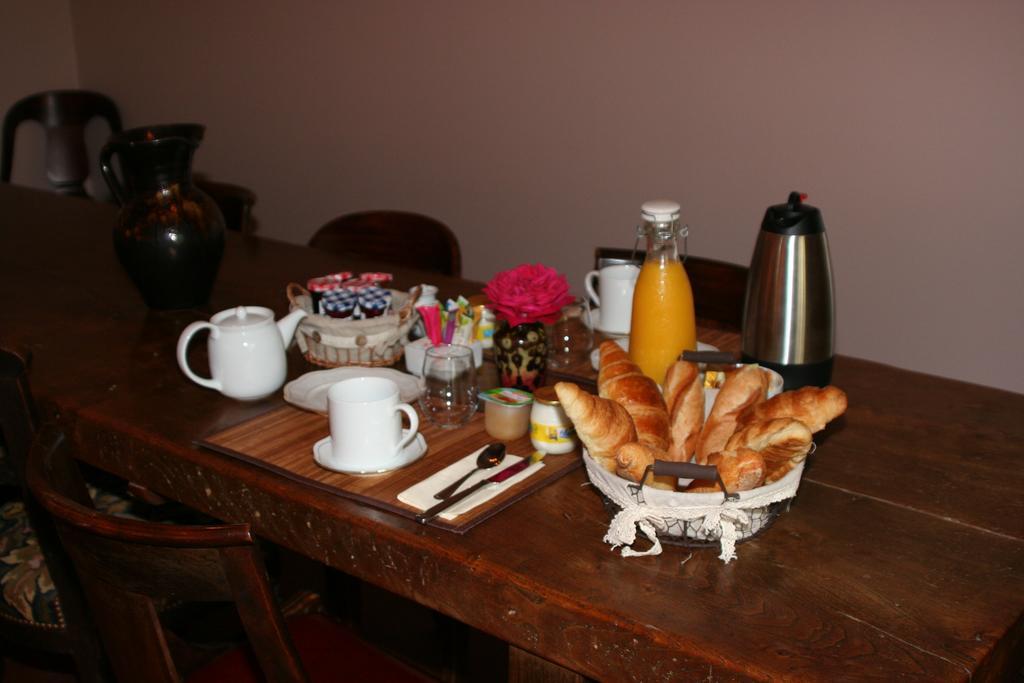 Bed and Breakfast Le Petit Moulin Faverelles Экстерьер фото