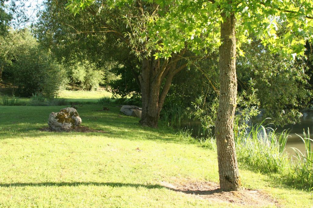 Bed and Breakfast Le Petit Moulin Faverelles Экстерьер фото